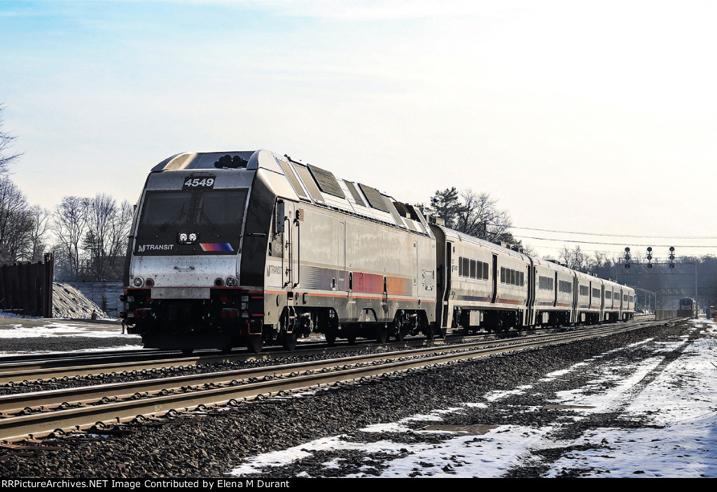 NJT 4549 on train 1113